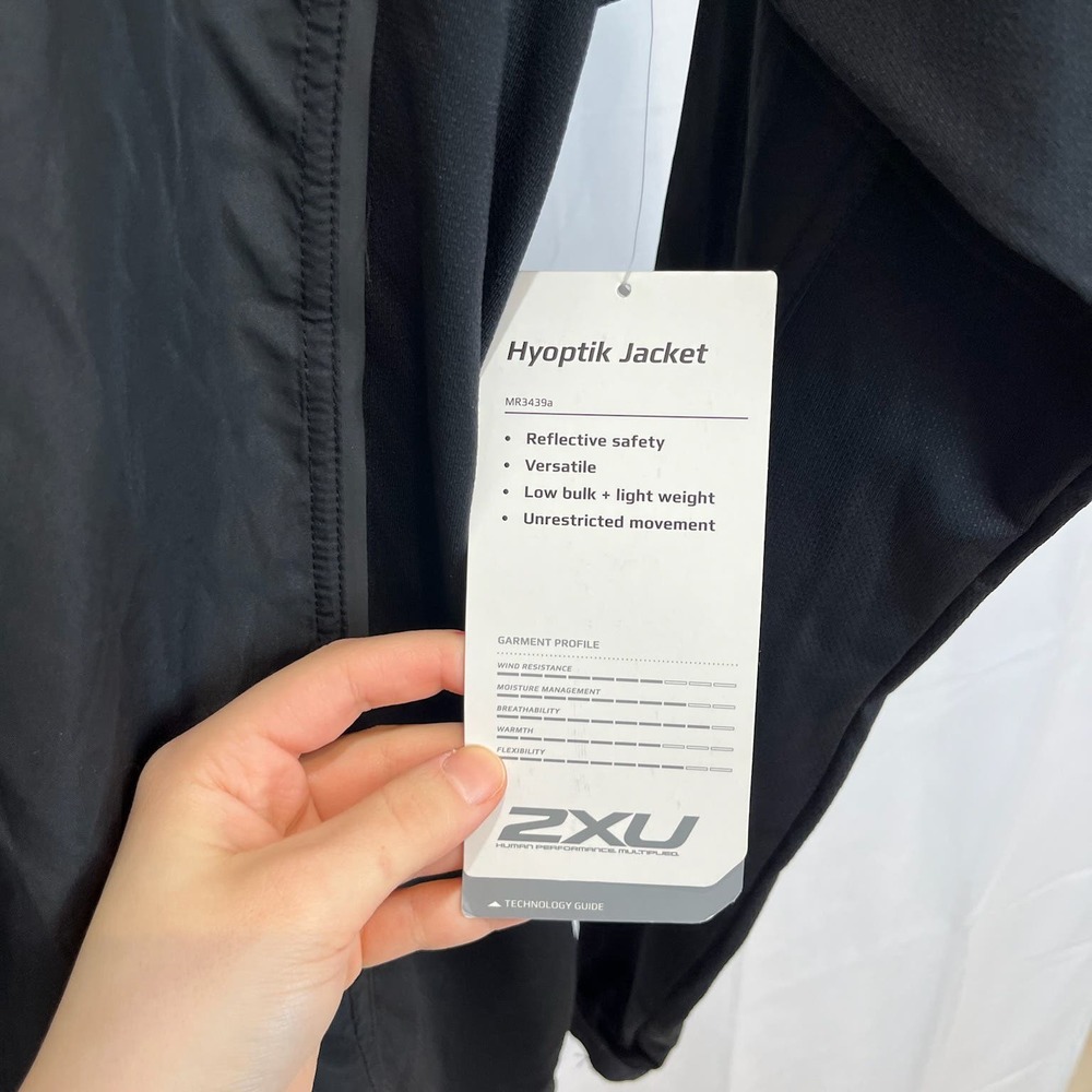 2XU Black Performance Zip-Up Jacket - Picture 3 of 12